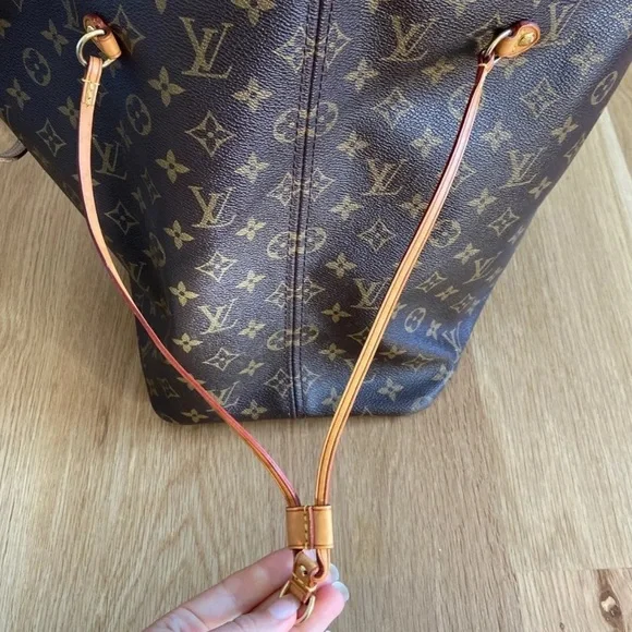 Louis Vuitton Neverfull GM - Picture 11 of 15